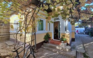 Vanzare casa cu teren 1800 mp, Pitesti str Bananai, la intrare - Poză 23