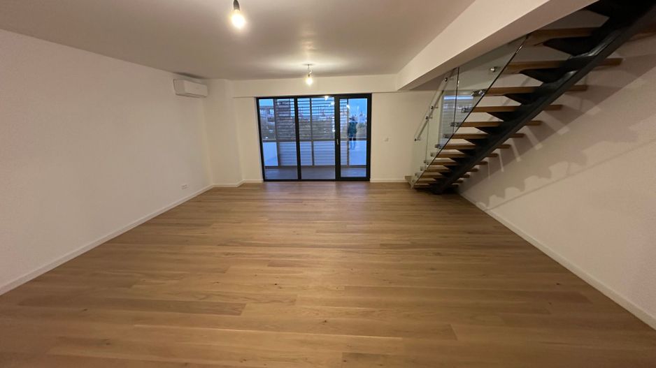 Apartament deosebit pe 2 etaje - Poză 10