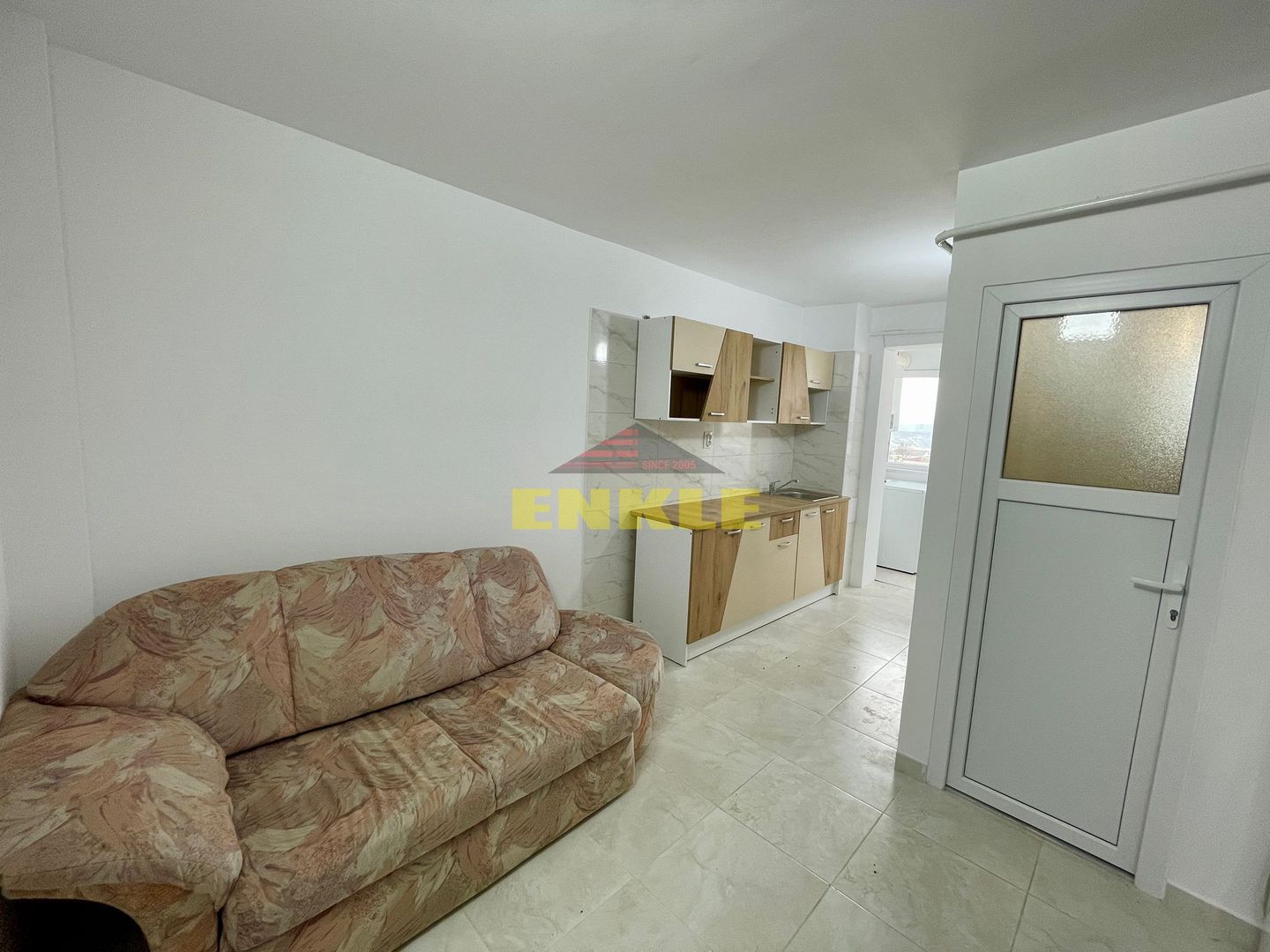 De inchiriat garsoniera, zona Primaverii - Poză 3