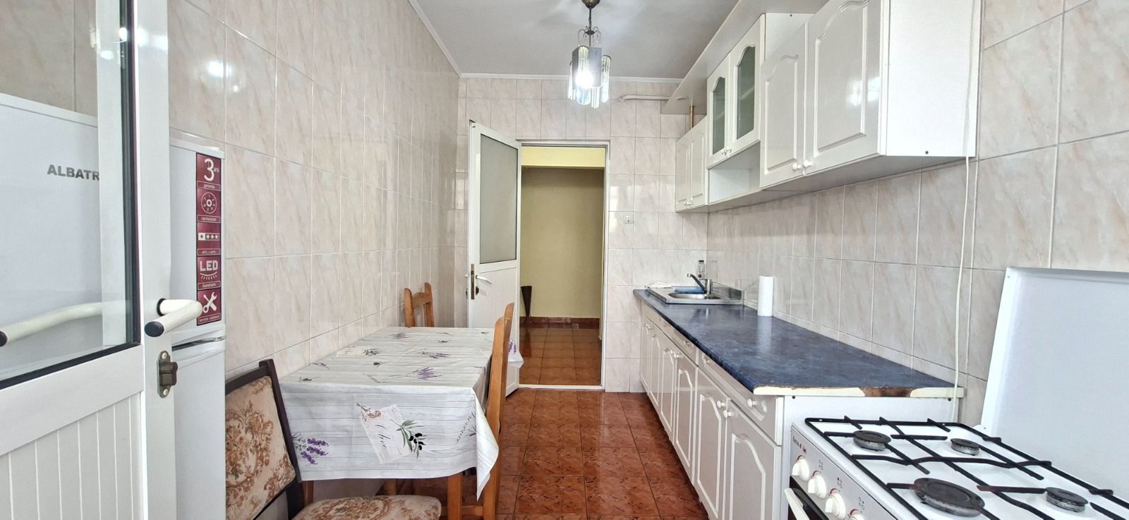 De inchiriat apartament cu 2 camere Micro 14, etaj 1, 350 euro - Poză 6