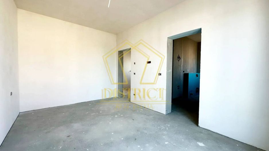 Duplex superb cu 5 camere despartit prin garaj | Dumbravita - Poză 10