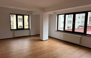 Spatiu birou cladire birouri Metrou Iancului