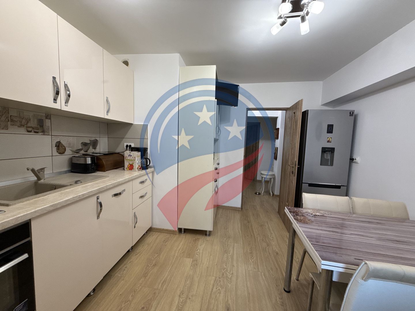 4 camere decomandate, 108 mp, etaj 1, 1 Mai – renovat complet 2021 - Poză 2