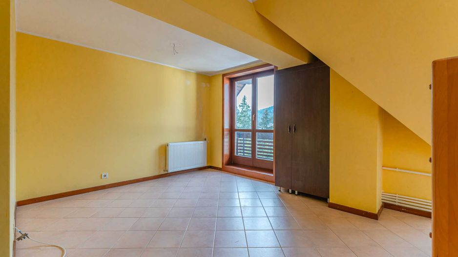 Apartament cu două dormitoare în Predeal, aproape de Pârtia Clăbucet - Poză 4