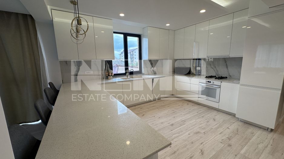 Apartament 3 Camere | 110MP | Cu Boxa si Parcare - Poză 1