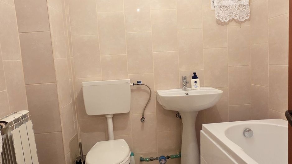 Apartament cu 3 camere, etaj 7, mobilat si utilat, VASLUI - zona GARA; - Poză 7