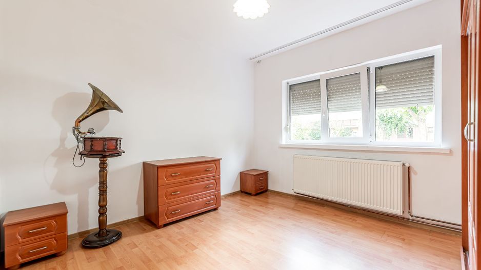 Apartament 4 camere la parter, acces direct din stradă in Micalaca - Poză 5