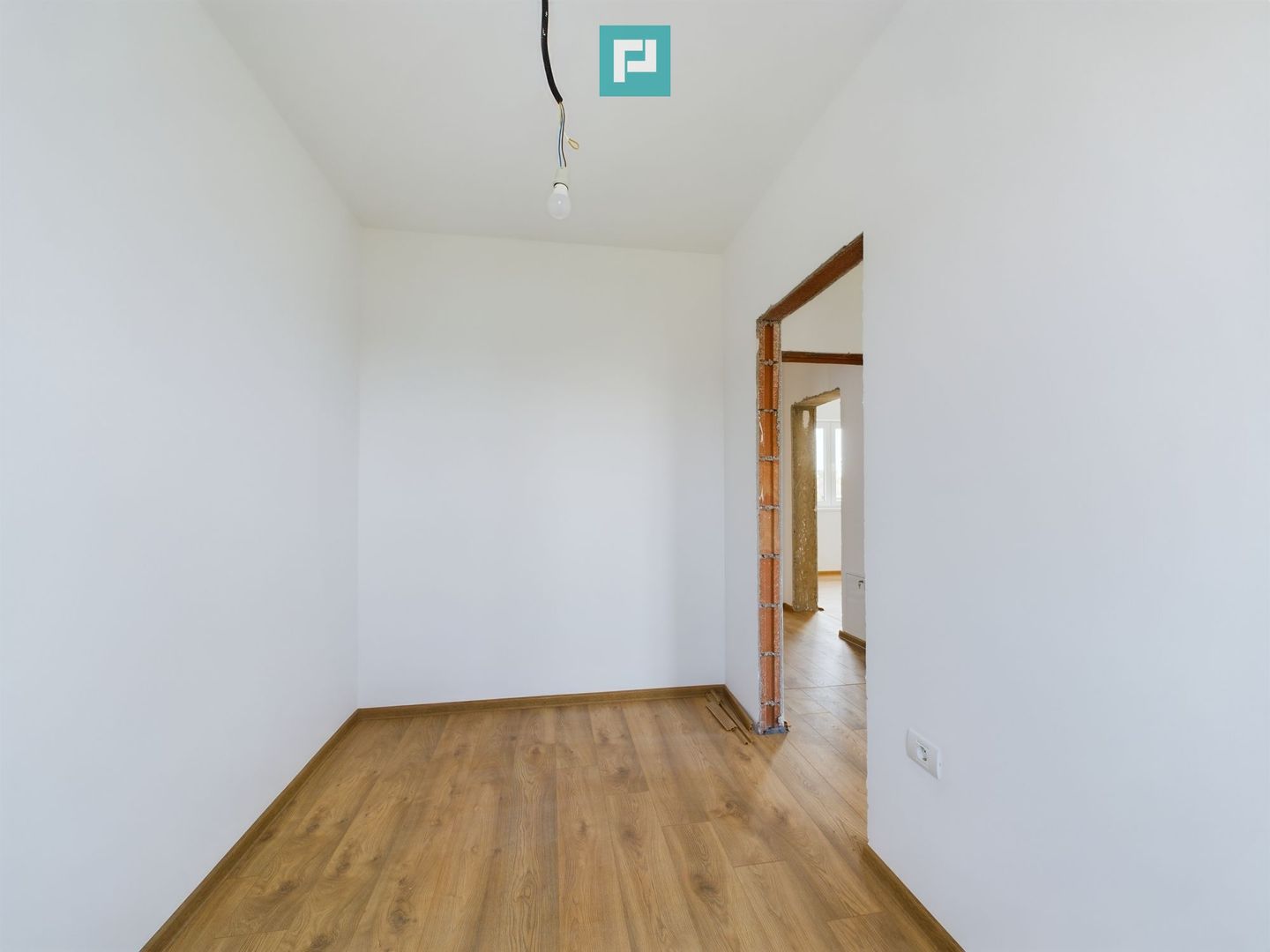 Duplex elegant cu 3 dormitoare în Ghiroda - Poză 6