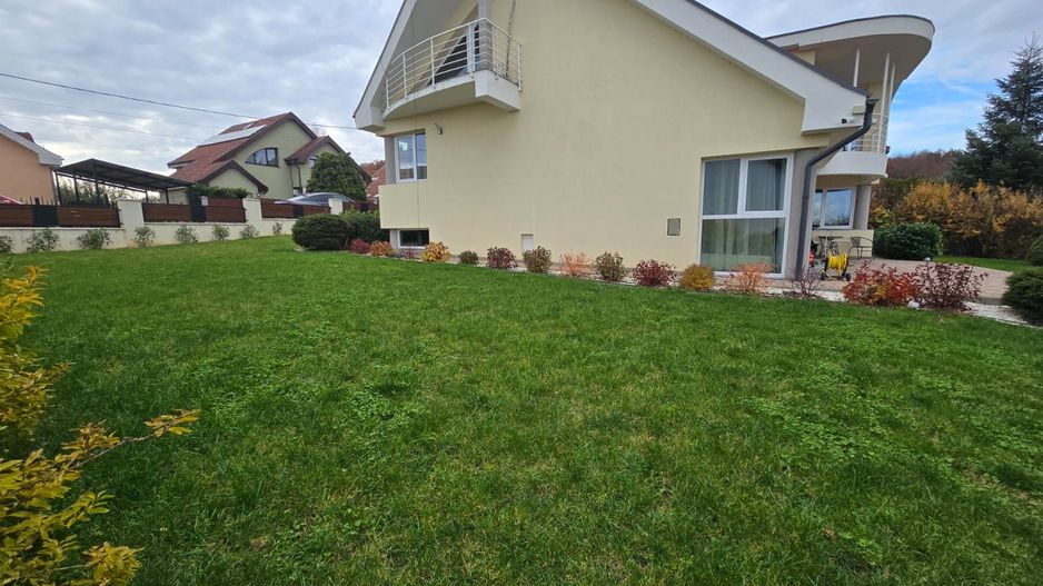 Casa D-P-E, 5 camere 200 mp,1.000 mp teren, garaj, semineu - Poză 21
