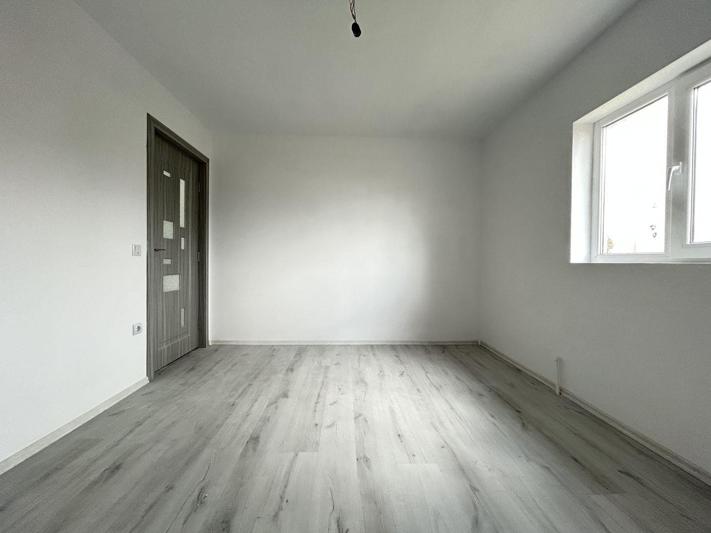 Casa din BCA c-tie 2025 – Pecineaga – apa/canalizare/curent - Poză 5