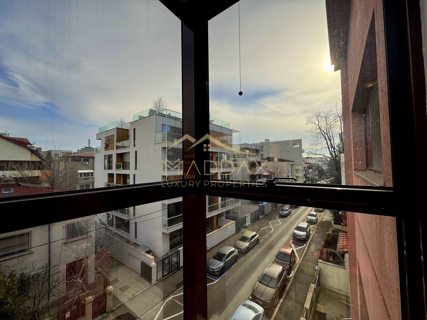 Apartament Elegant de Vânzare – 5 Camere/ 3 Băi, *Arcul de Triumf* - Poză 71