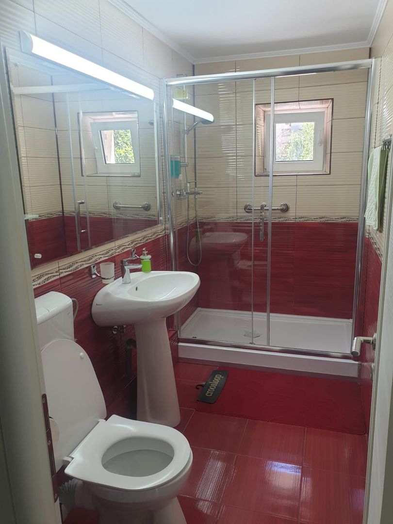 Vânzare Apartament 4 Camere /2 Minute de Mall Vitan Complet Renovat și Mobilat - Poză 1