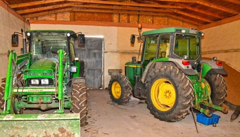 Vanzare ferma agricola Negru Voda - Constanta cu 240 hectare teren si utilaje - Poză 23
