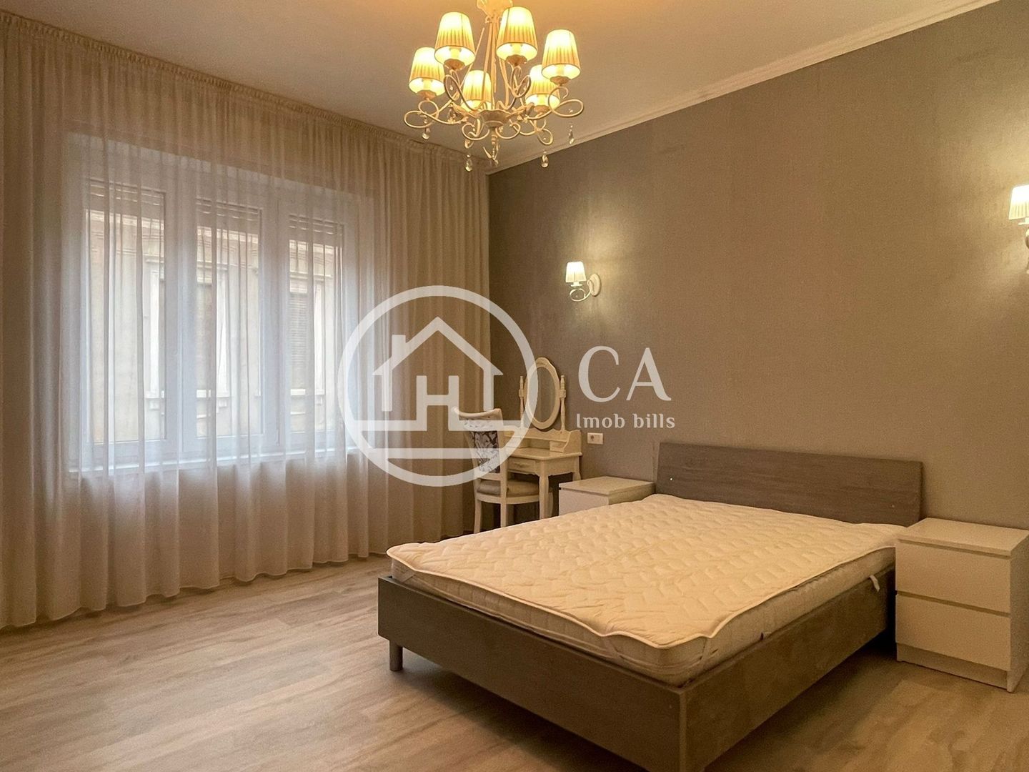 Apartament la casa, de inchiriat cu 3 camere Ultracentral, Oradea - Poză 1