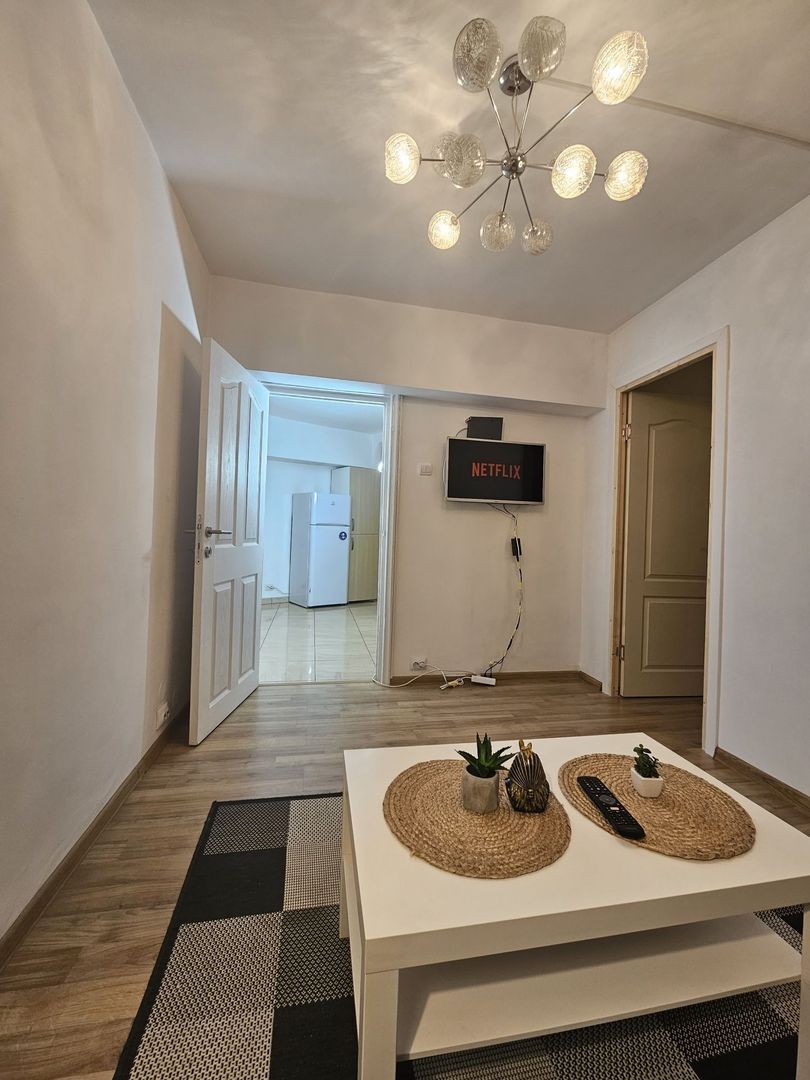 Închiriez apartament 2 camere, Unirii,centrală bloc, metrou 1 min, pet - Poză 5