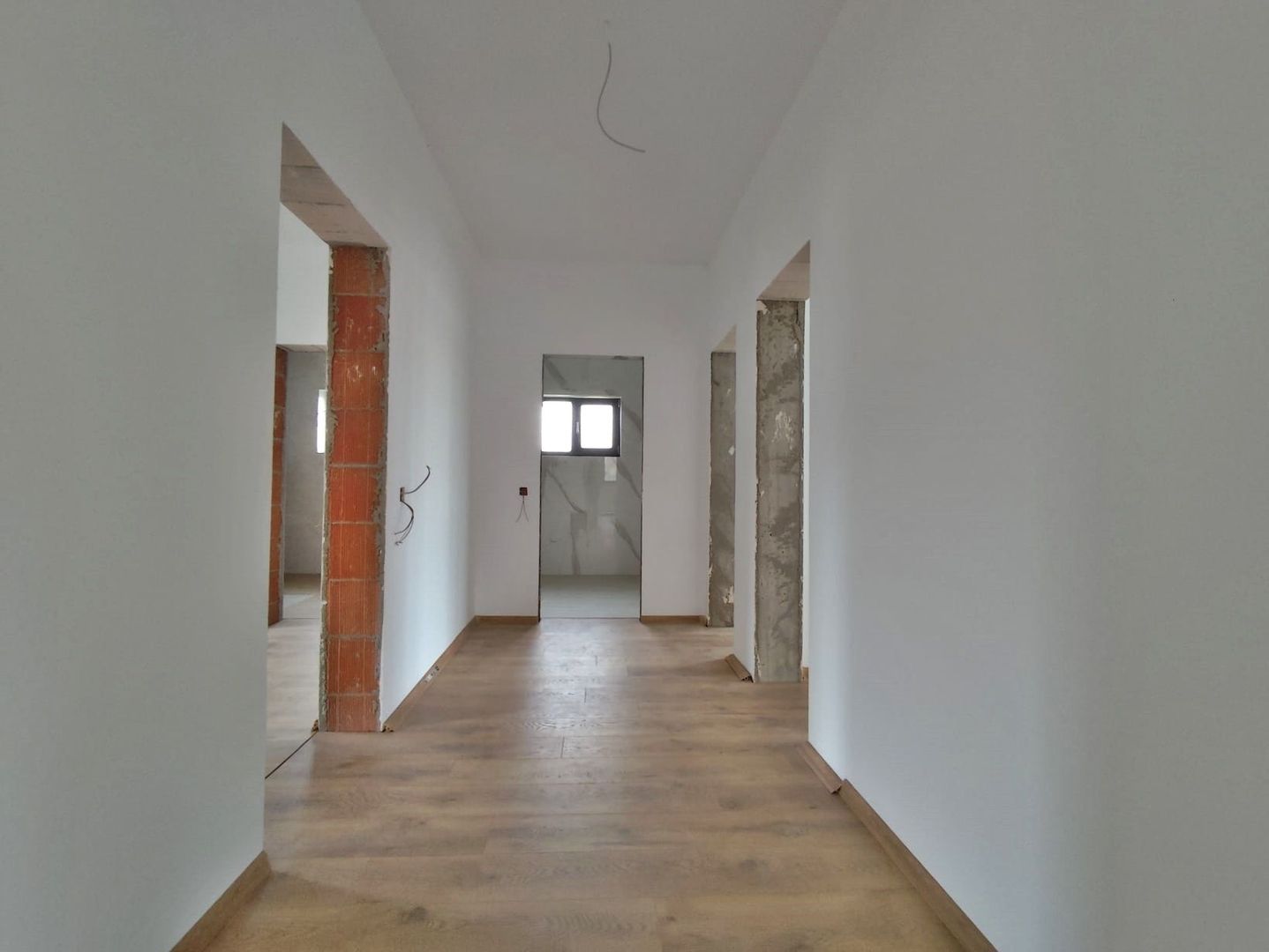 Casa noua de vanzare, nivel parter, living generos si 3 dormitoare - Poză 5