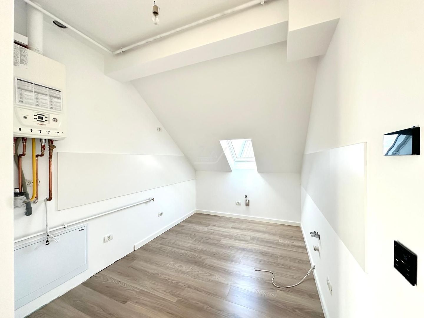 Bloc finalizat. Finisaje superioare. Loc de parcare. - Poză 4