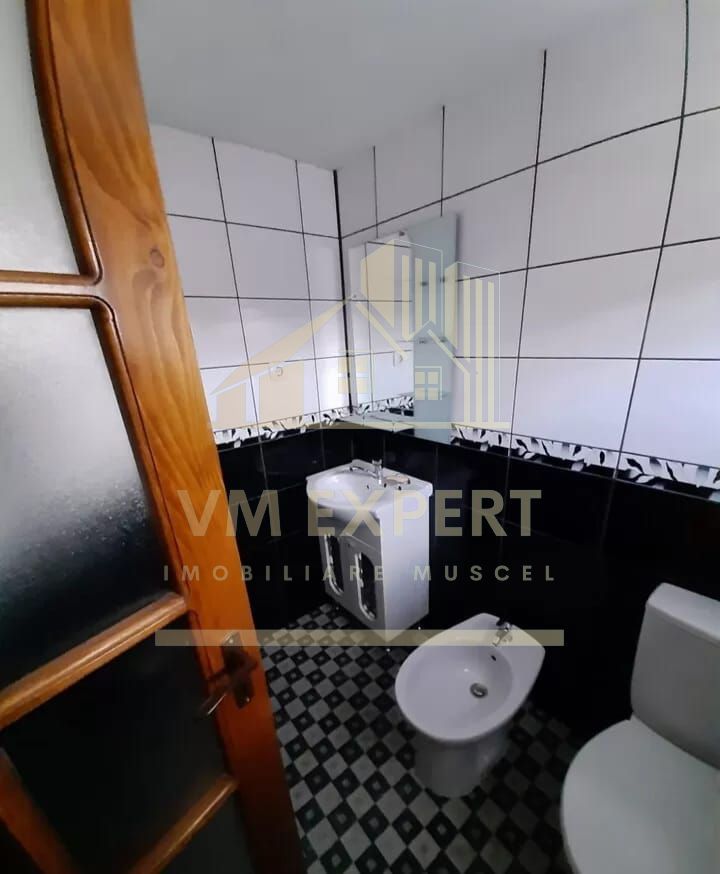 APARTAMENT 3 CAMERE, CAMPULUNG, ZONA GRUI - Poză 3