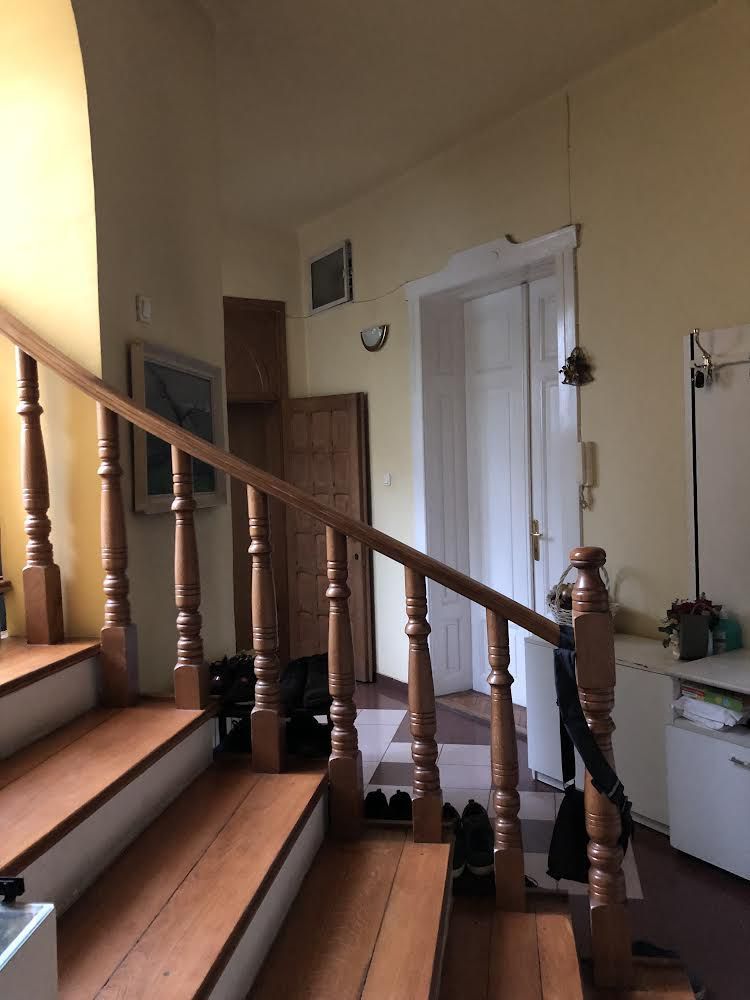 Vila generoasa,destinatii multiple - Poză 13