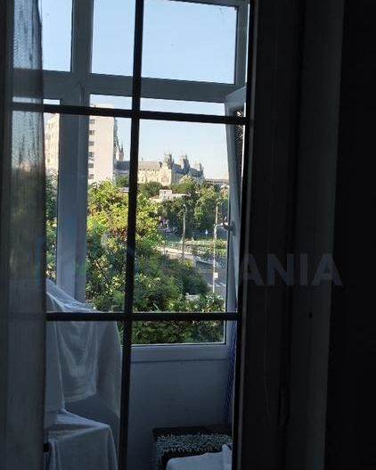 Închiriez apartament 3 camere Zona Podu Ros |Cantemir ,Etaj 3 Vedere Palas - Poză 4