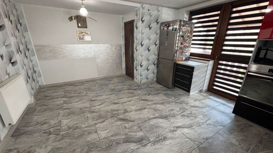 Casa la cheie 5 camere 250 mp curte libera 4 bai P+1+M Arhitectilor - Poză 19