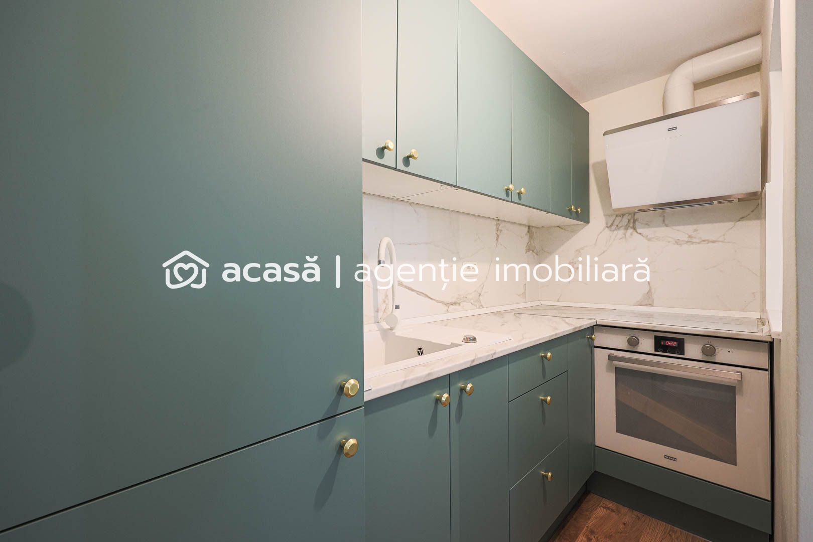 Apartament 95 mp pe Iuliu Maniu la casă, curte proprie inchisa - Poză 4