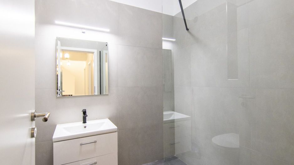 PRIMA INCHIRIERE, 2 camere, 57 m,mobilat +utilat, disponibil, METROU V.IALOMITEI - Poză 19