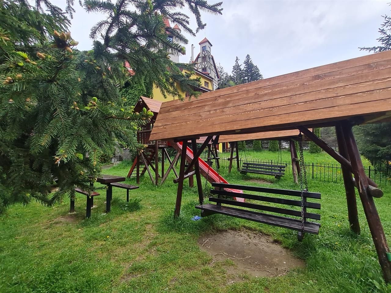Casa ta de vacanta, imbratisata de natura,3 terase, parcare, Poiana Brasov - Poză 28
