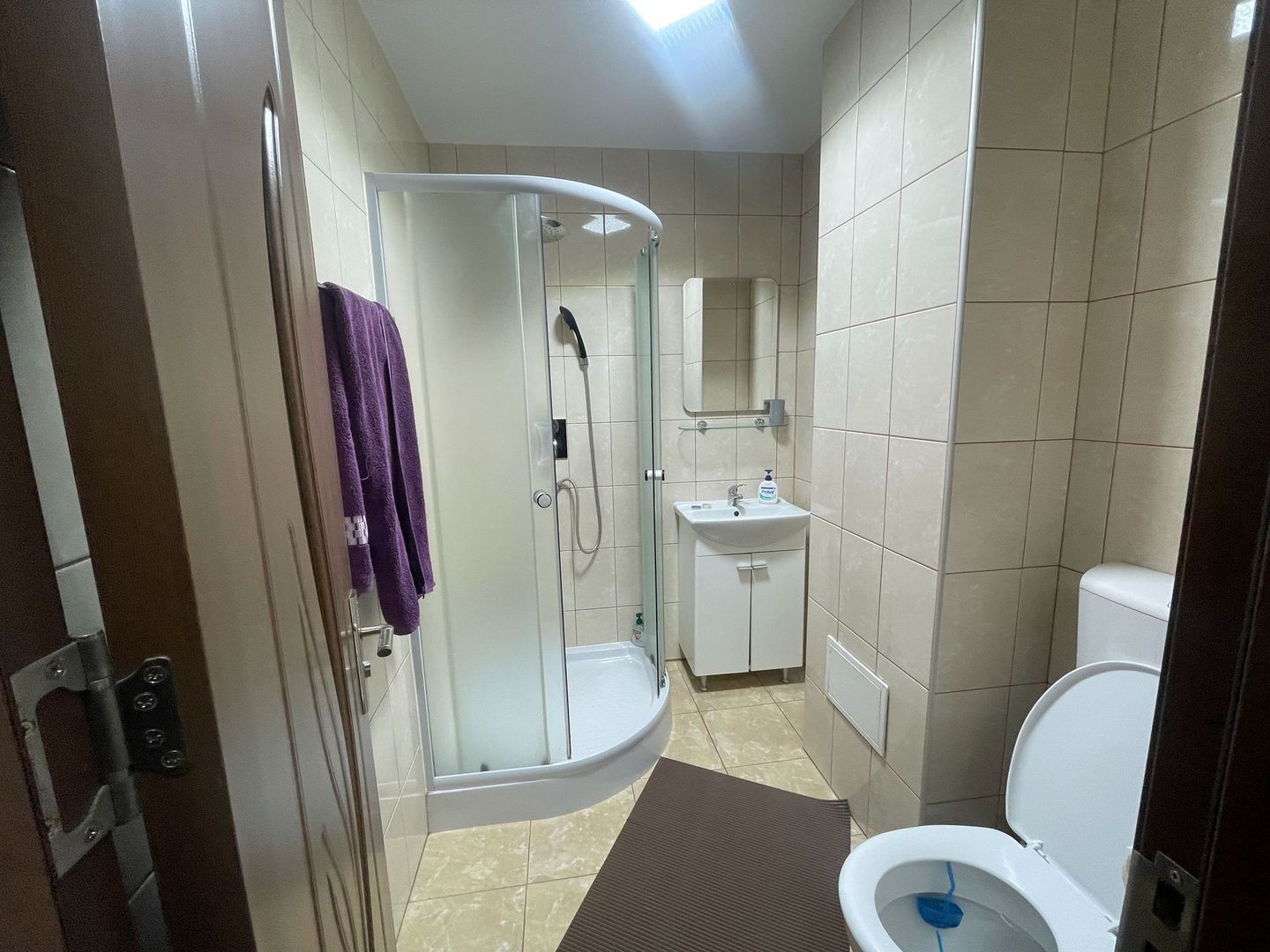 GARSONIERA CENTRALA | MOBILATA | VEDERE SPRE ORAS | RADAUTI - Poză 9