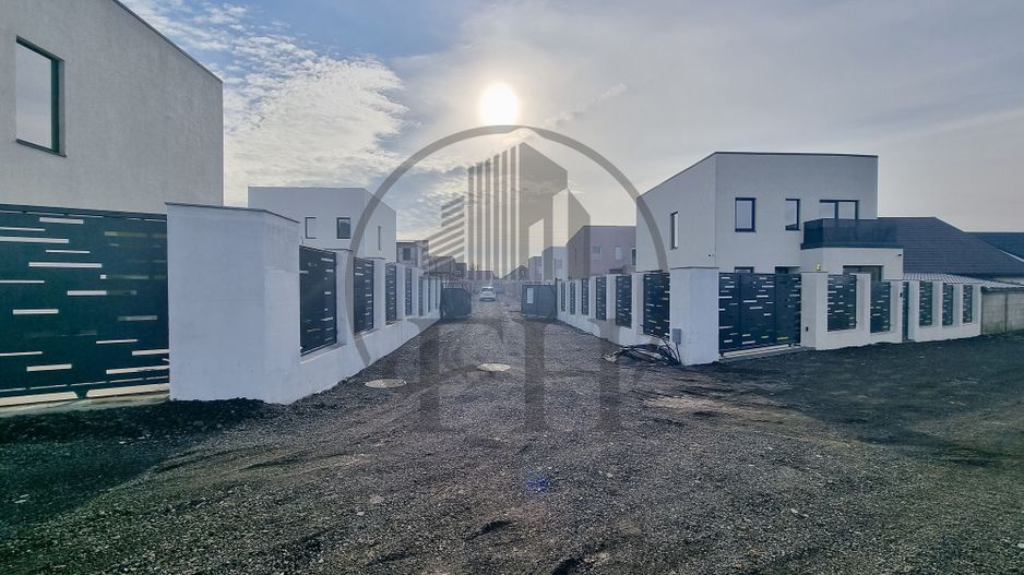 SOLD/ VANDUT Casa / Vila de vanzare Valu lui Traian, Constanta - Poză 4