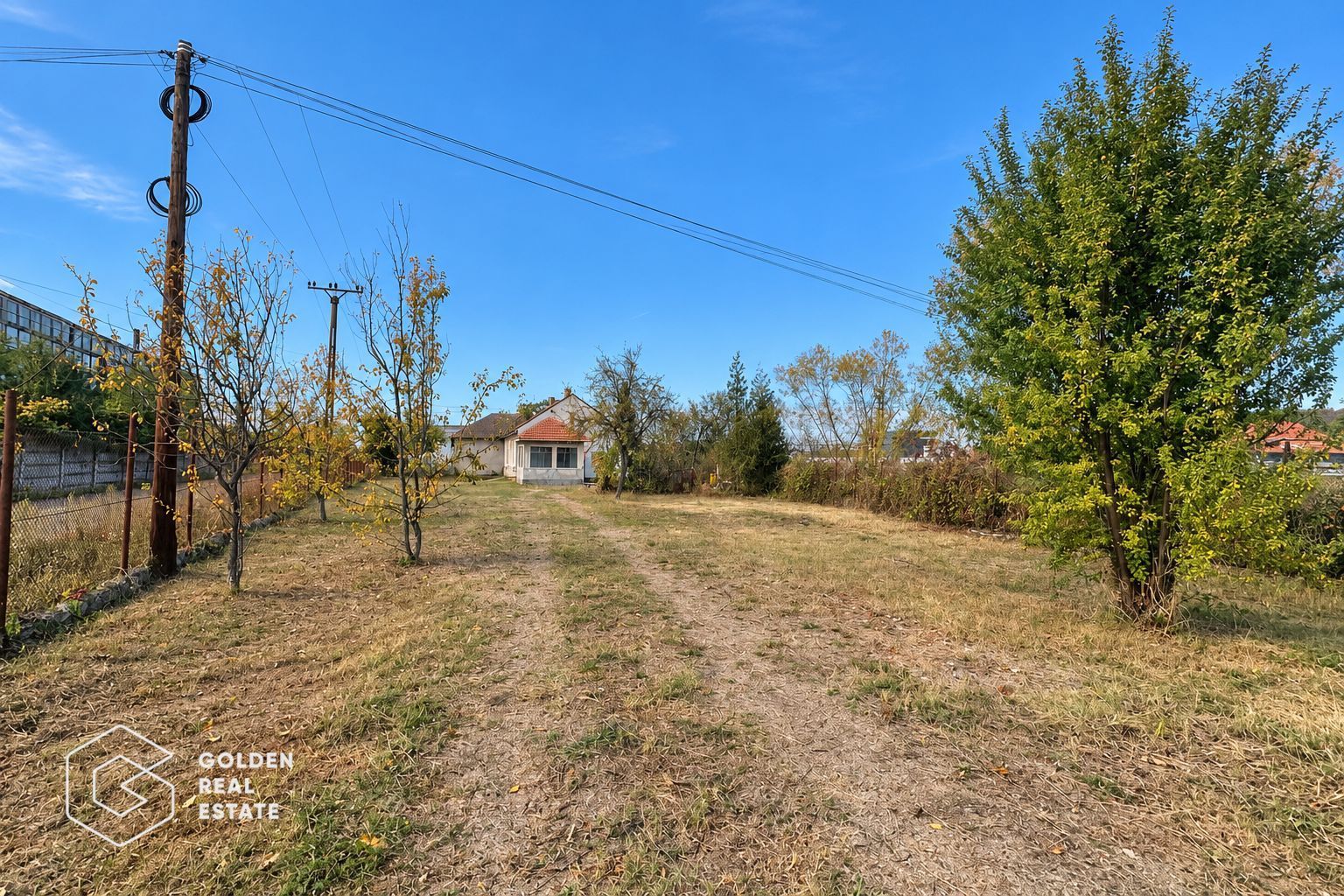 Teren intravilan de 1.555 mp cu constructie, Sebis, jud. Arad - Poză 1