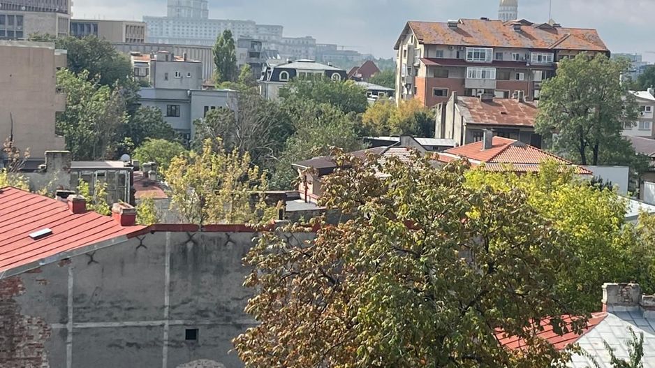 Apartament cu 3 camere | Popa Tatu | Semidecomandat - Poză 1