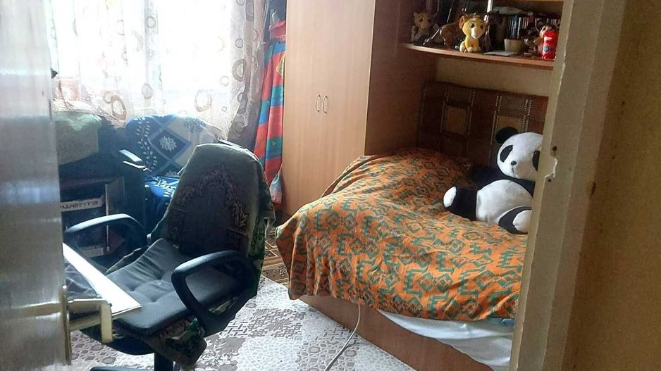 BRASADAS vinde ap 2 cam etaj 4/4 in Carpați 1. - Poză 3