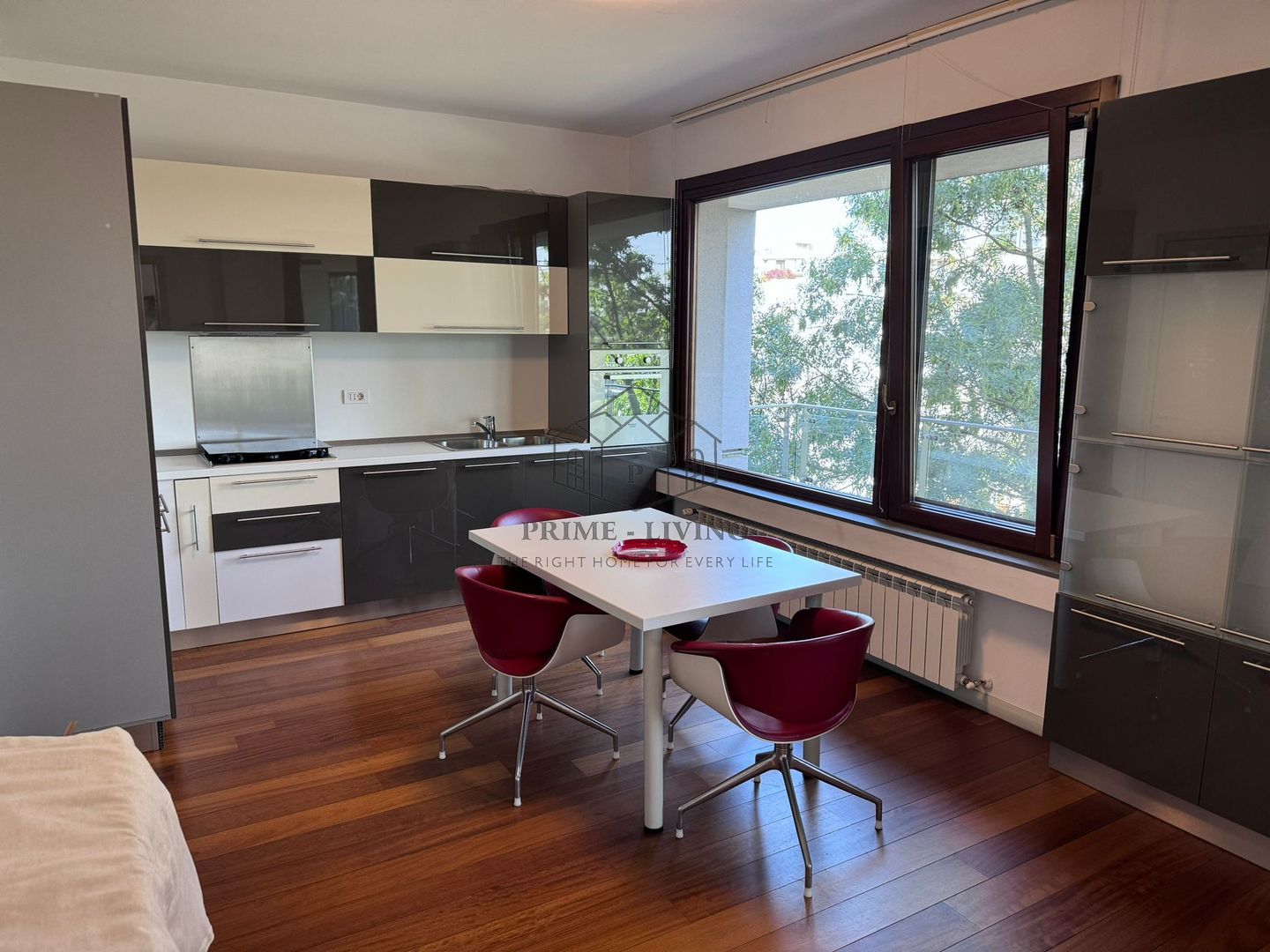 APARTAMENNT DEOSEBIT CU 4 CAMERE LA INCHIRIERE LANGA PARCUL KISELEFF - Poză 3