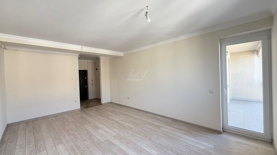 Locatie excelenta. Spatios 60 mp. Dressing. Asfalt. Loc de parcare. - Poză 2