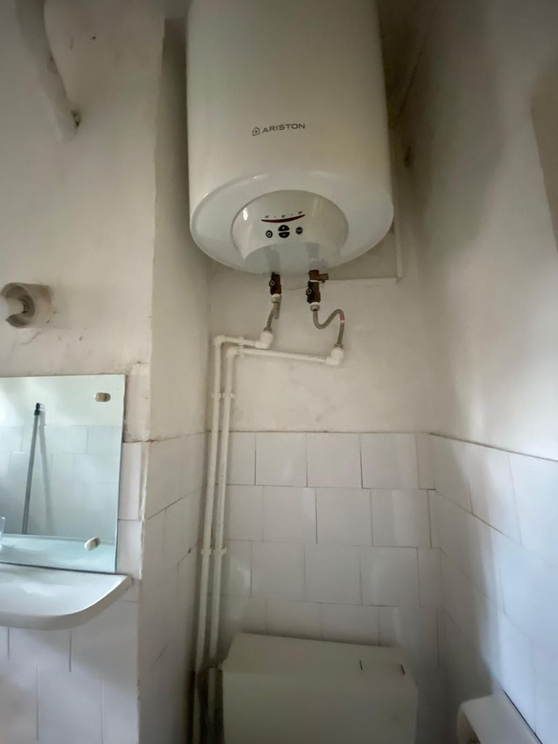 vand apartament 3 camere, etaj 2, zona Piata Sarbilor - Poză 4