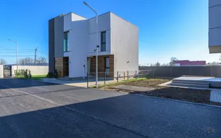 Vila Individuale de Lux în Tunari - Poză 22