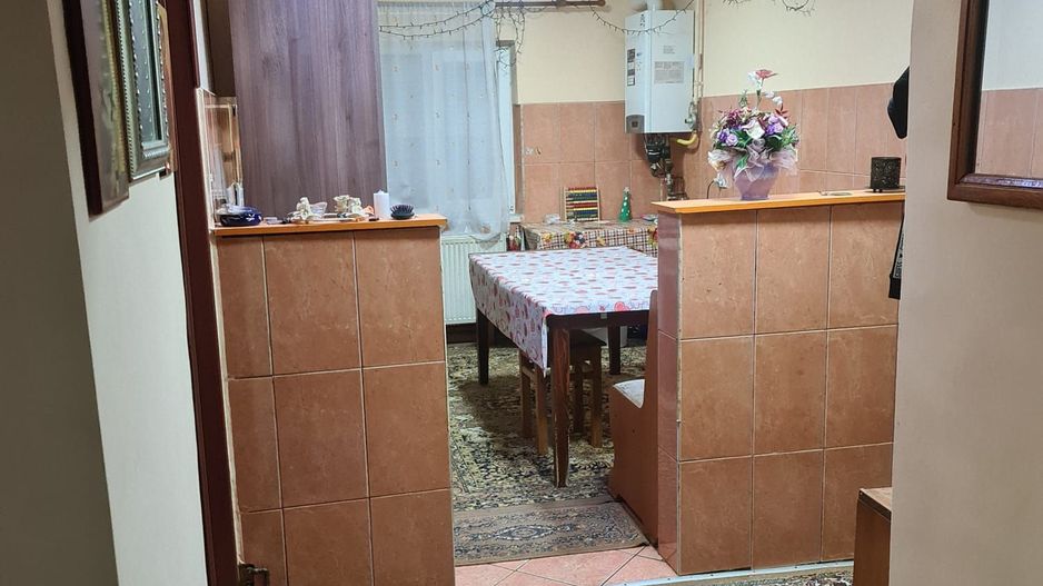 Apartament spatios cu 4 camere, 2 balcoane – Marghita, zona Penny - Poză 4