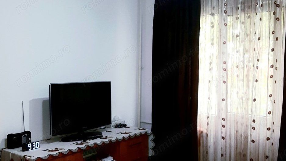 De vanzare apartament 4 camere stradal, zona Alexandriei-Antiaeriana - Poză 5
