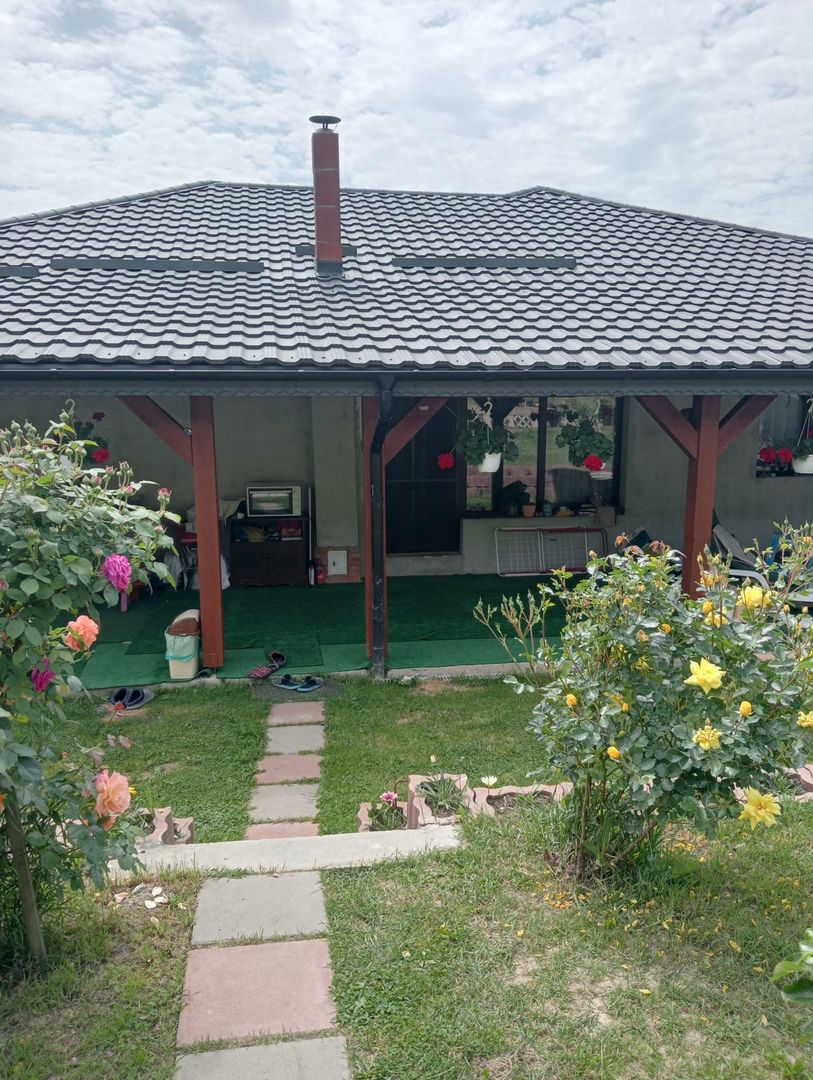 De vânzare casă în localitatea Cerghid - Poză 2