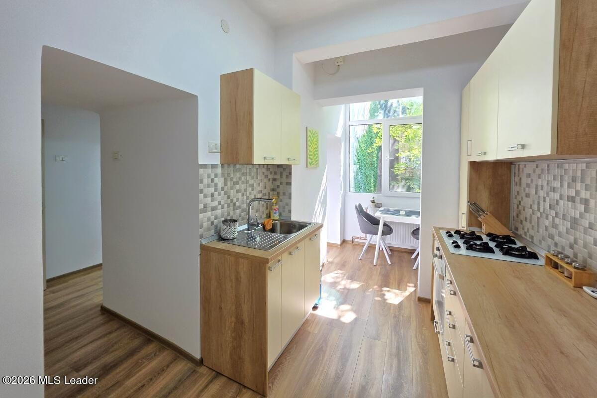 Piata Romana, 4 camere 138 MP total, Etaj 2/9, renovat - utilat, liber - Poză 49