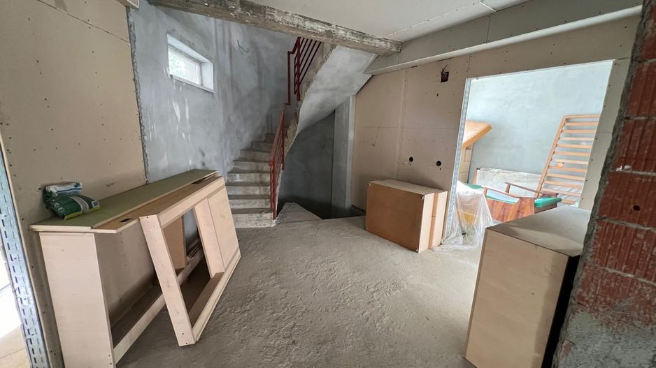 Casa la gri in Pipera  cu potential 1000 euro m2 - Poză 28