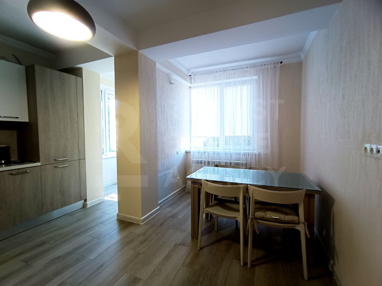 Chirie , apartament, 1 cameră + living, str. Vlaicu Pîrcalab, Centru. - Poză 8
