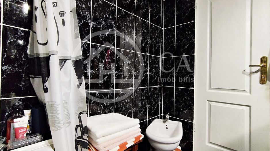 Apartament de vânzare cu 3 camere în zona Nufarul, Oradea - Poză 9