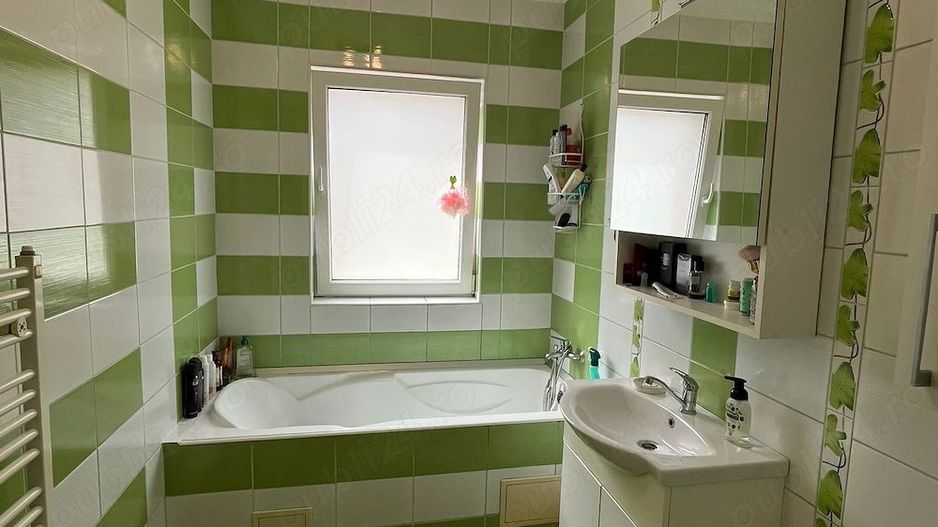 Apartament 2 camere decomandate, balcon, etaj intermediar, parcare - Poză 3