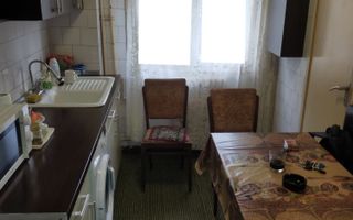 Apartament cu 3 camere decomandate, 2 băi și 2 beciuri, Mănăștur . - Poză 4