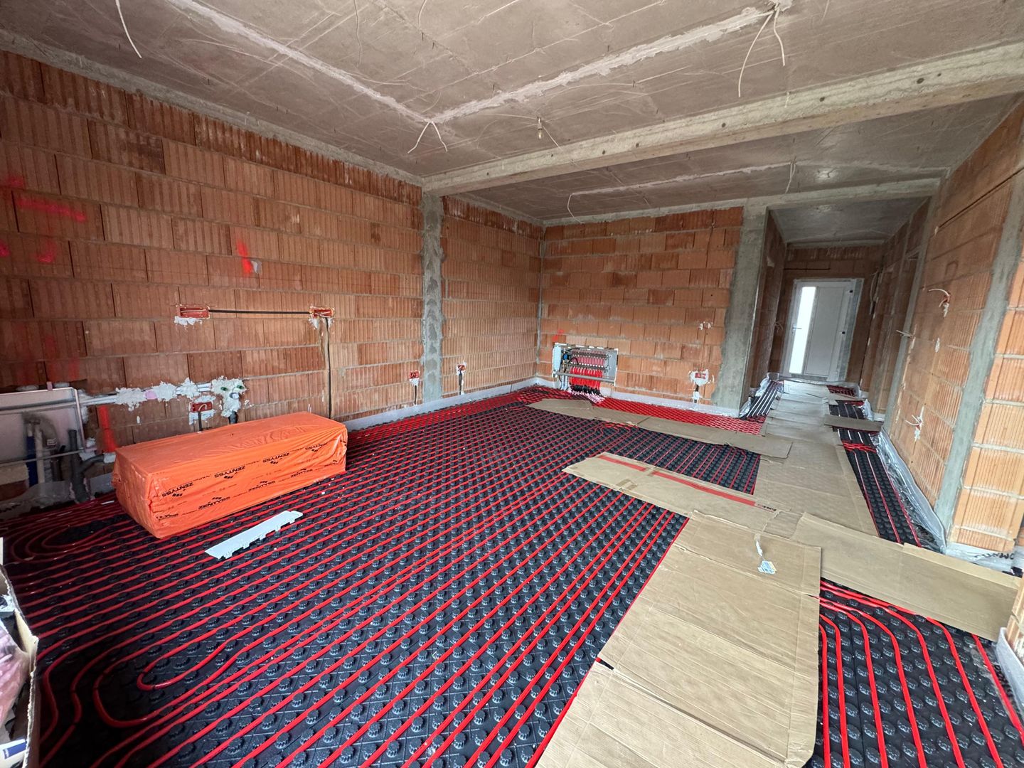 Sanandrei, Duplex pe PArter , 3 Dormitoare, 2 bai, Dresing, Perete Dublu - Poză 19