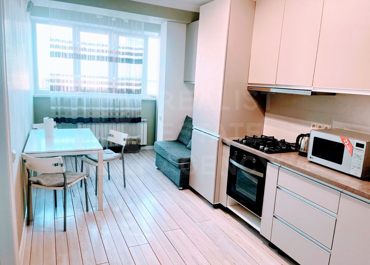 Chirie, apartament, 2 camere, str. Arheolog Ion Casian-Suruceanu, Bota - Poză 1