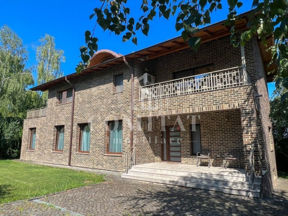 Vilă cu 6 camere de închiriat în cartierul Faget - Poză 2