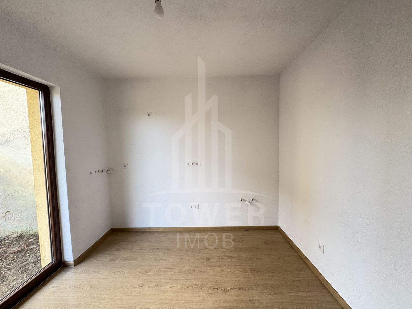 Apartament la casă cu curte – zonă liniștită, strada Zăvoi - Poză 3